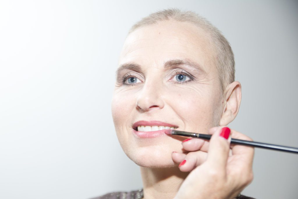 lipstick-lach-look-good-feel-better-kleur-verzorging-uiterlijk-tip-advies-kanker-chemo-goed